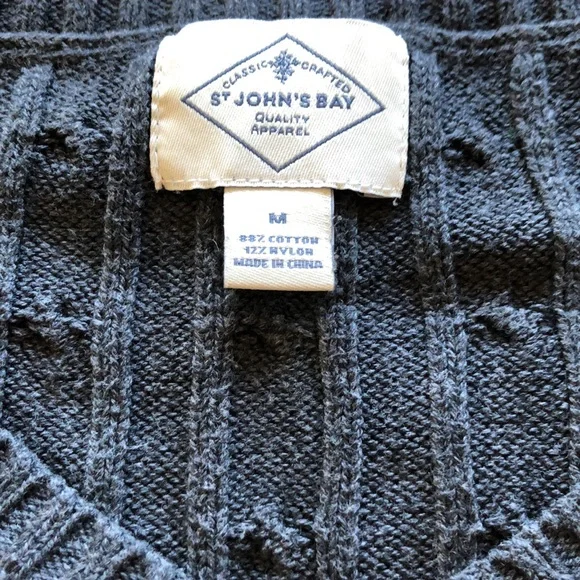 St. John’s Bay cable sweater size medium - Picture 2 of 5